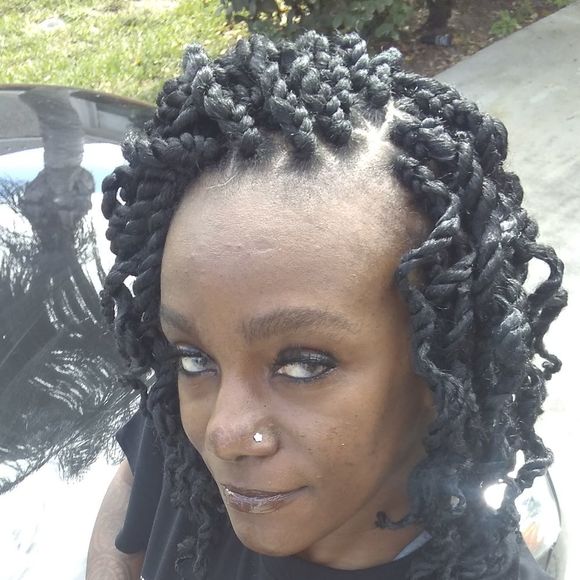 Meet your Posher, Kimberly - Picture 1 of 1